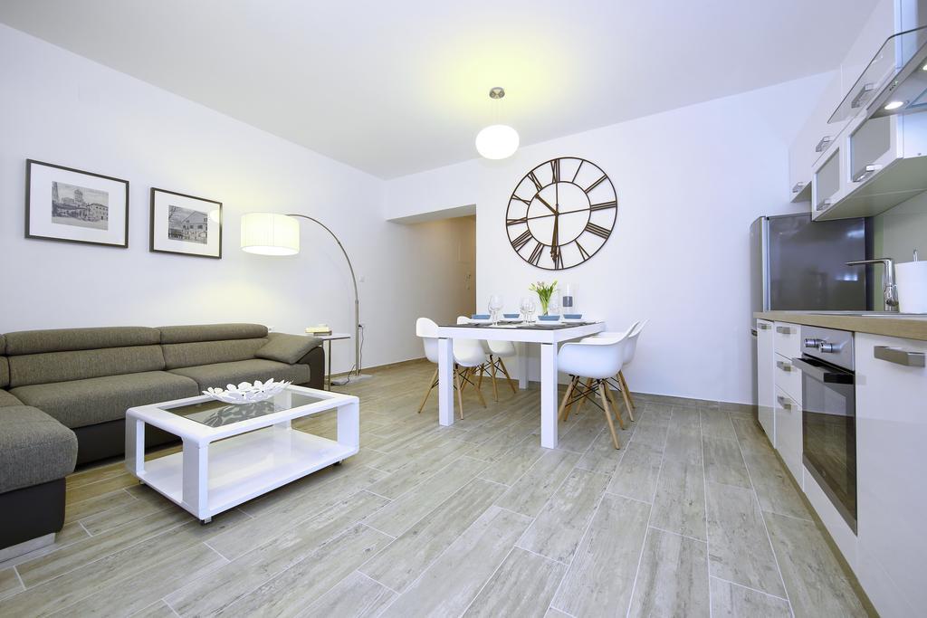 First Floor Zadar Apartment Luaran gambar